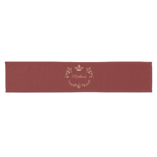 Deep Red Crown Wappen Personalisiert Kurzer Tischläufer