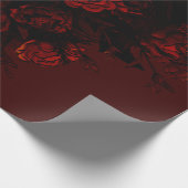 Deep Red Floral Elegante Gotische Hochzeit Geschenkpapier (Ecke)
