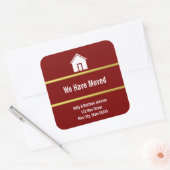 Deep Red White and Faux Gold Moving Announcement Quadratischer Aufkleber (Umschlag)