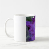 Deep Reddish-Lila Iris Closeup-Tasse Kaffeetasse (Links)