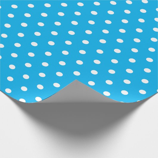 Deep Sky Blue Polka Dot Geschenkpapier (Ecke)