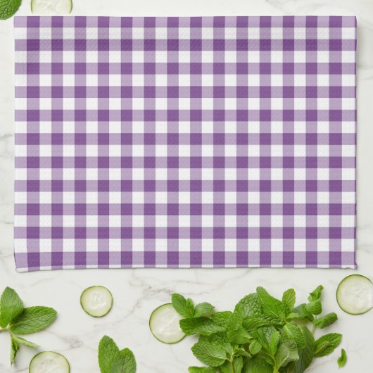 Deep Violet Lila und White Gingham Pattern Handtuch (Gefaltet)