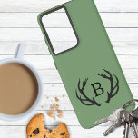 Deer Antler Monogram Samsung Galaxy Hülle<br><div class="desc">Dieses Handy mit Hirschantler-Grafik hat eine rustikale Outdoor-Attraktion. Personalisieren Sie es mit Ihrem gewünschten Initial.</div>