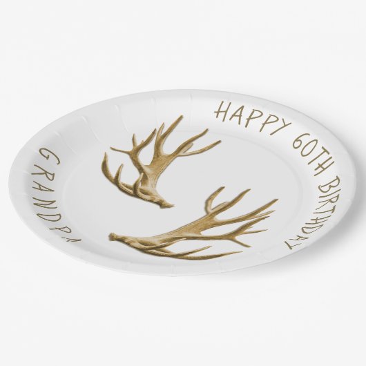 Deer Antlers Hunter Birthday Personalisierte Telle Pappteller (Schrägansicht)