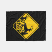 Deer Crossing Sign Christmas Xing Reindeer Funny M Fleecedecke (Vorderseite (Horizontal))