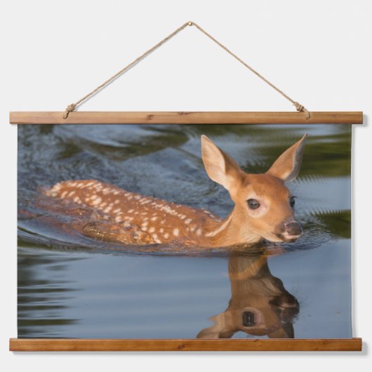 Deer Fawn | Minnesota Wandteppich Mit Holzrahmen (Vorne)