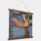 Deer Fawn | Minnesota Wandteppich Mit Holzrahmen (Gewinkelt)