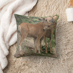 Deer Hugging Kissen