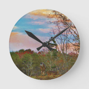 Deer with a Pink blue sky Runde Wanduhr