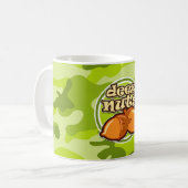 Deez Nüsse; hellgrüne Camouflage, Tarnung Kaffeetasse (Vorderseite Links)