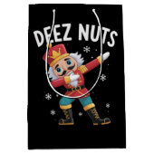 Deez Nuts Nutcracker Nut Funny Christmas  Mittlere Geschenktüte (Vorderseite)
