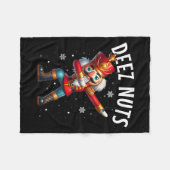 Deez Nuts Nutcracker Nut Funny Men Funny Chr Fleecedecke (Vorderseite (Horizontal))