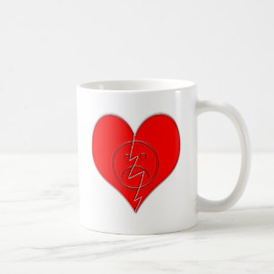 Defektes Herz-trauriges Gesicht Kaffeetasse