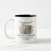 Definition "Booktrovert" Zweifarbige Tasse (Links)