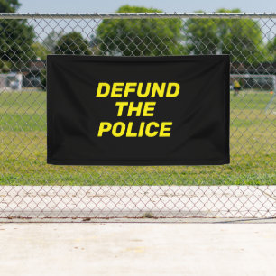 "Defund the Police" schwarz gelb Banner