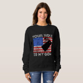 Dein Loch ist mein Ziel Cornhole Game Player Ameri Sweatshirt (Vorne ganz)