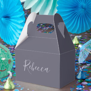 Dein Name   Elegantes Lavenderskript auf Hazy Lila Geschenkschachtel