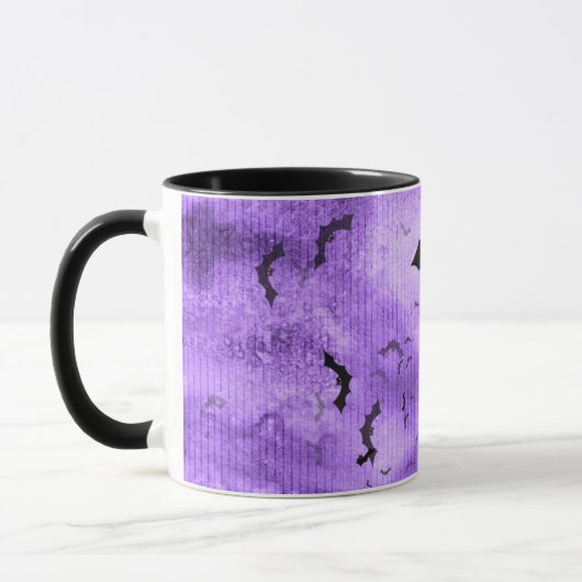 Dein Name: Halloween Bats Lila Grunge BG Tasse (Links)