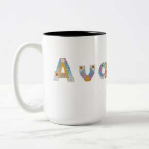 Dein Name in kunstvollen floralen Buchstaben / Ava Zweifarbige Tasse