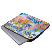 Deine Energie sind Blumen. Laptopschutzhülle (Vorne Knopf)