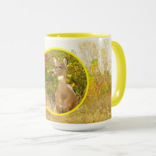 DEINE IM FELD MIT FALLFARBE/LEMONGELBE TASSE