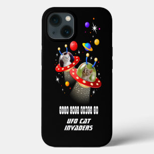 Deine Katzen in einem Alien-Raumschiff-UFO-Sci-Fi- iPhone 13 Hülle
