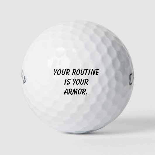 'Deine Routine ist deine Rüstung' Motivationsgesch Golfball (Vorderseite)