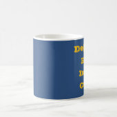 Deja Vu Blue Spring Season Solid Color Kaffeetasse (Mittel)