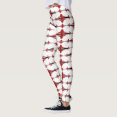 Deko-Element in tiefroten Leggings (Links)