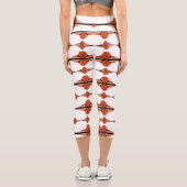 Deko-Elemente in Leggings mit orangefarbenen Capri (Rückseite)