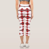 Deko-Elemente in Leggings mit tiefroten Kapiteln (Rückseite)