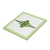 Deko-Elemente in mossartigen Grüntönen Fliese (Seite)