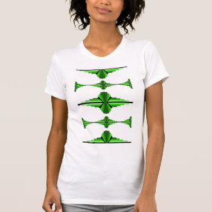 Deko-Elemente in tiefgrüner Umgebung T-Shirt