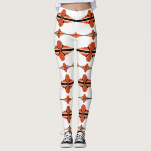 Deko-Elemente in tieforangen Leggings