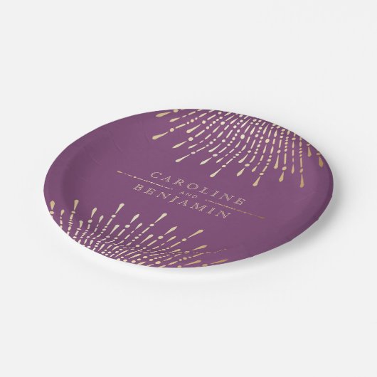 Deko-Hochzeitsmonogramm für Gold und lila Kunst Pappteller (Schrägansicht)
