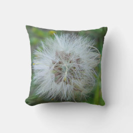 Dekokissen helle, haarige Blumenkugel