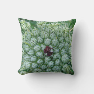 Dekokissen weiß s-Grüne Wildblüten mit Roter Mitte