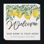 Dekor von Lemon House Willkommen-WiFi-Passwort Holzkisten Schild<br><div class="desc">Machen Sie Ihre Gäste Gefühl ganz besonders! Dieses Holzschild kann mit Ihrem Kostenvoranschlag und WLAN-Passwort personalisiert werden. Nutzen Sie es,  um Ihre Freunde oder sogar für Ihr Frühstück zu empfangen. Es zeichnet sich durch ein rustikales,  elegantes Design von wunderschönen Zitronen aus.</div>
