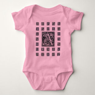 Dekorative Buchstaben "A" Holzschnitt Holzblock Ur Baby Strampler