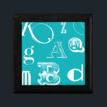 Dekorative Buchstaben auf blauem Hintergrund Erinnerungskiste<br><div class="desc">Eine echte Alphabet-Suppe erwartet Sie beim Kauf dieses Ausdrucks dekorativer Buchstaben auf blauem Hintergrund. Das Vision Studio ist eine großartige Ergänzung zu einem Kinderzimmer oder einem Spielzimmer. Bestellen Sie noch heute einen Ausdruck!</div>