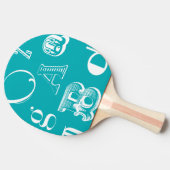 Dekorative Buchstaben auf blauem Hintergrund Tischtennis Schläger (Seitenansicht)