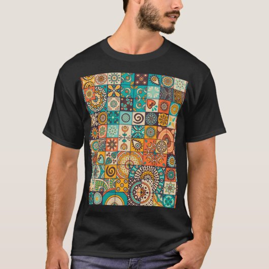 Dekorative Elemente: Vintag handGezeichnet Muster T-Shirt (Vorderseite)