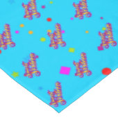 Dekorative Gradient Stilisierte Sweet 16 auf Blue Tischdecke (Schrägansicht)