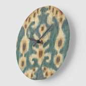 Dekorative Ikat Fabric Design von Chariklia Zarria Große Wanduhr (Winkel)