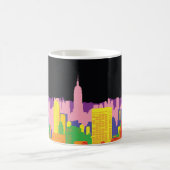 Dekorative städtische Skyline-Gebäude Kaffeetasse (Mittel)