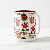 Dekorative ukrainische Blume Zweifarbige Tasse (VorderseiteRechts)
