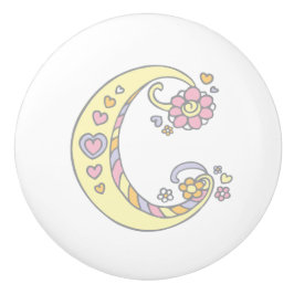 Dekorativer Buchstabe C mit Monogramm Griff