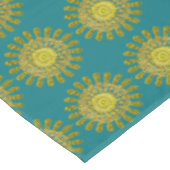 Dekoratives goldenes Sonnensymbol Tischdecke (Schrägansicht)