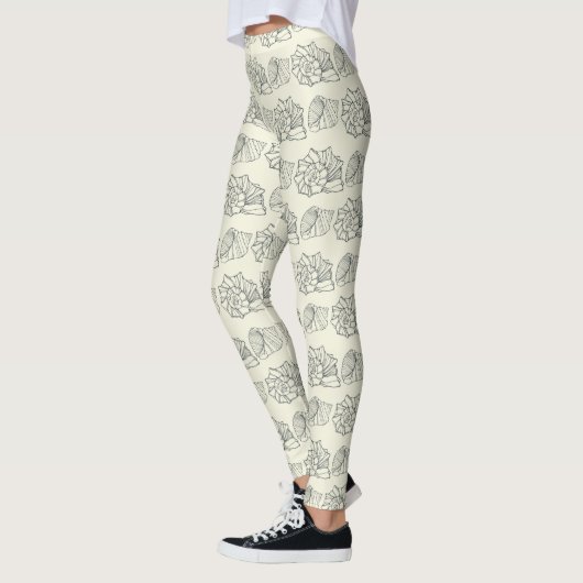 Dekoratives Muschel-Muster Leggings (Links)