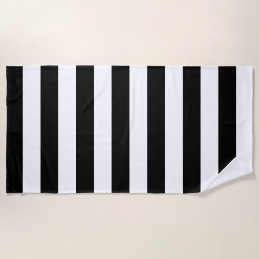 Dekoratives Muster aus schwarz-weiß Streifen Strandtuch (Vorderseite)
